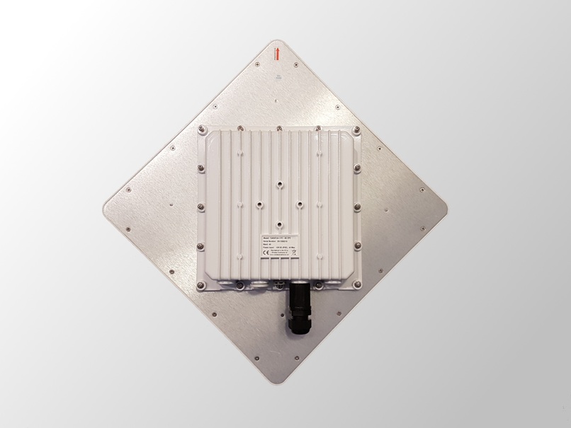 CableFree Band 42 Band 43 LTE 4G CPE for CBRS Broadband Wireless Networks