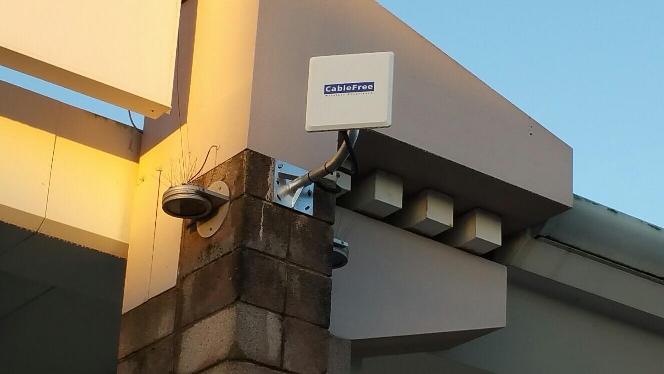 CableFree Amber Crystal MIMO Radios installed for major UK Retailer